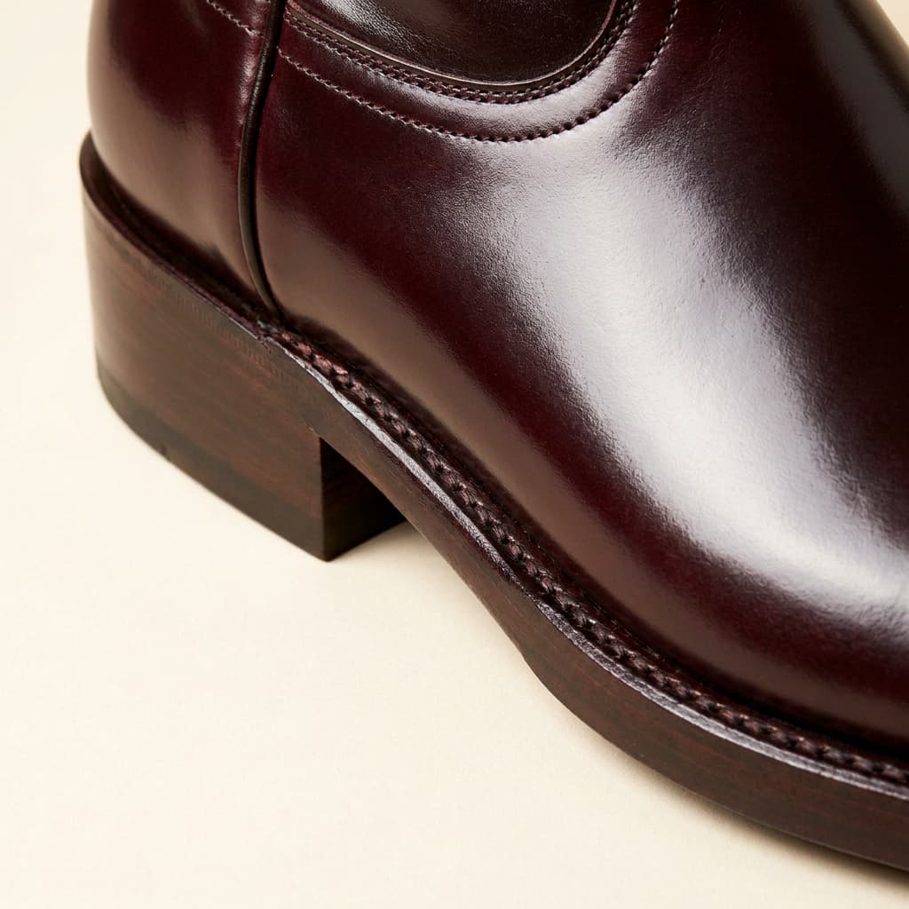 Hand-welt and sole-edge detail of The Ocotillo: hand-welted leather sole with leather midsole, horween shell cordovan in colour 8, oil-finished